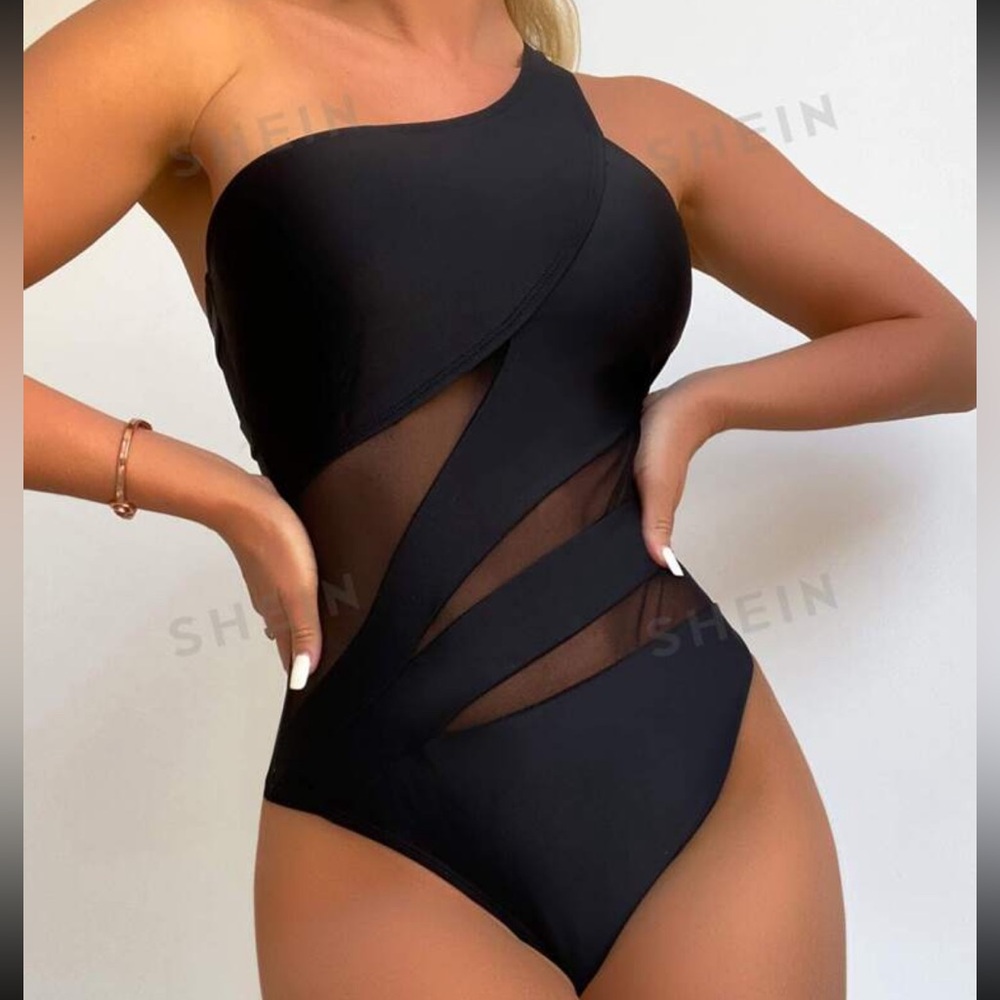 Bathing suit